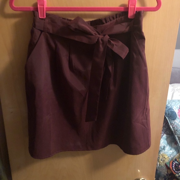 Emmelee for F.C. Dresses & Skirts - Francesca’s maroon high waisted skirt